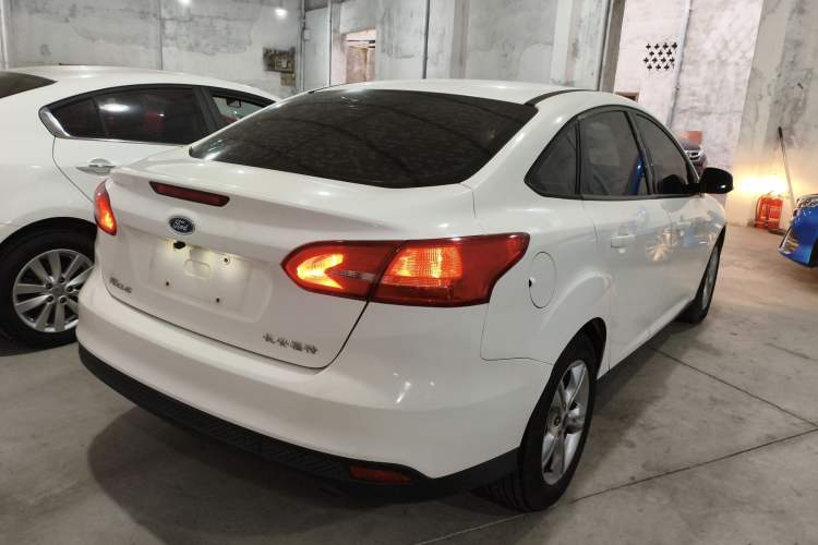 Used Ford Focus 2015 Sedan 1.6L Automatic Comfort Model