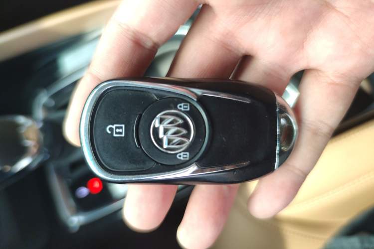 Used Buick GL6 2021 323T Mild Hybrid Connect Prestige Model