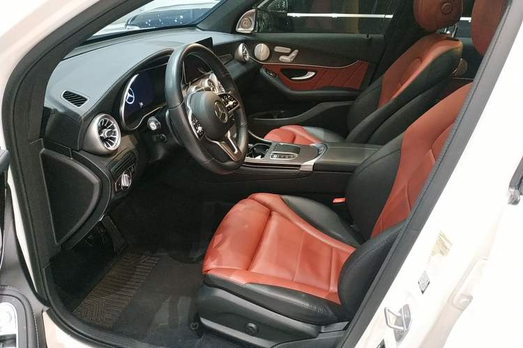 Used Mercedes-Benz GLC Coupe 2020 GLC 300 4MATIC Coupe SUV Left Front Seat