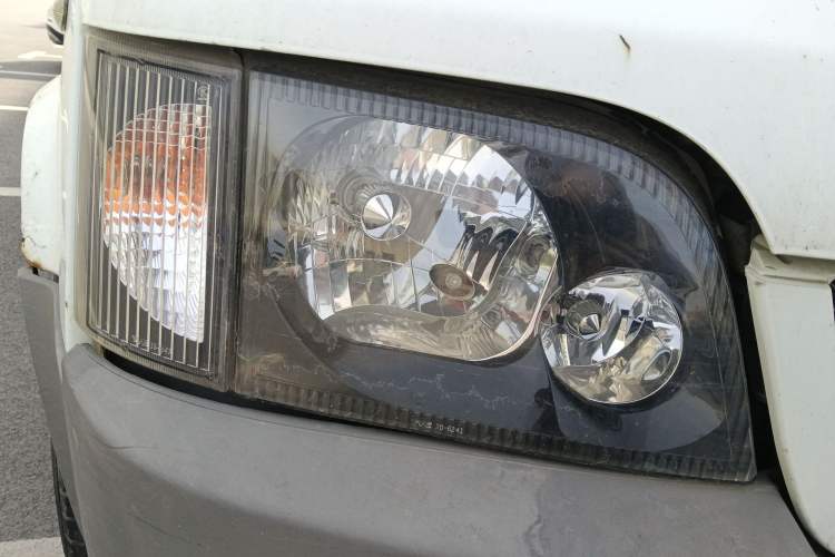 Used Ford Classic Transit 2013 2.8T Diesel Logistics Model with Short Wheelbase and Mid-Roof JX493ZLQ4