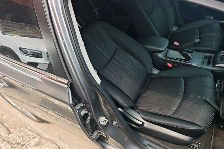 Used Nissan Sylphy 2024 Classic 1.6XE CVT Comfort Edition Right Front Seat