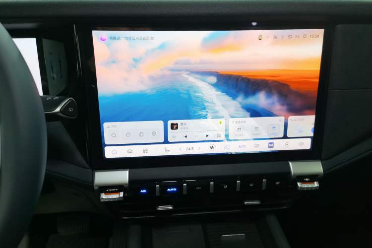 Used Deepal G318 2024 Four-Wheel-Drive Air Suspension Model
