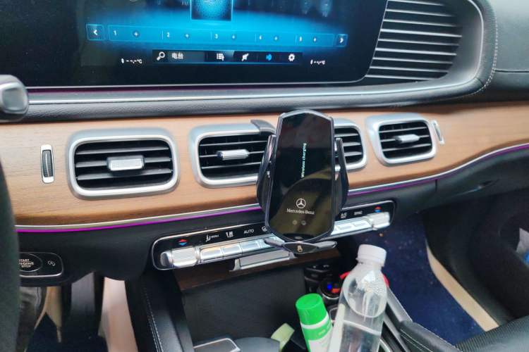 Used Mercedes-Benz GLS  Audio And AC Panel