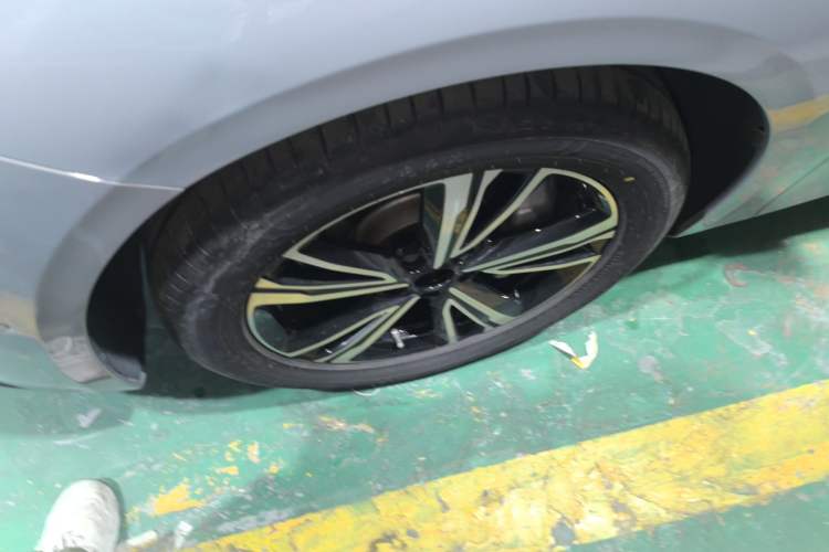 Used Hongqi EH7 2024 690 Pro
