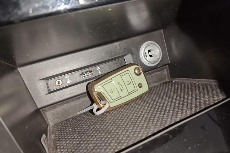 Used Volkswagen Tiguan L 2018 330TSI Automatic Two-Wheel Drive Luxury Edition