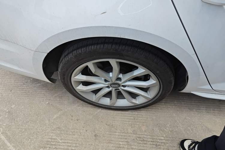 Used Audi A4L 2019 40 TFSI Ambition China VI
