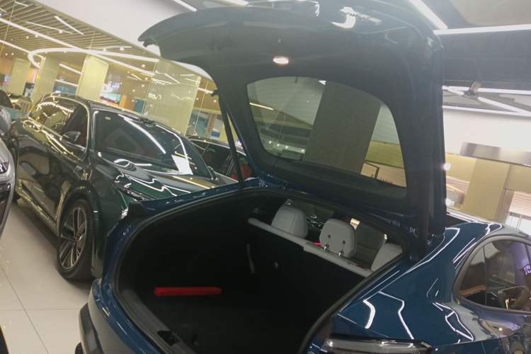 Used ONVO L60 2024 60 kWh Rear-Drive Version