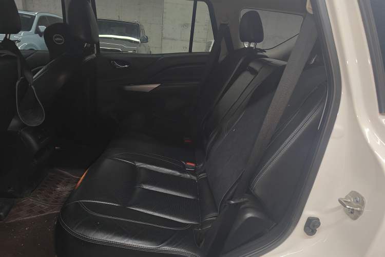 Used Nissan Terra 2020 2.5L XL Upper 4WD Automatic Four-Wheel Drive Luxury Edition Left Rear Seat