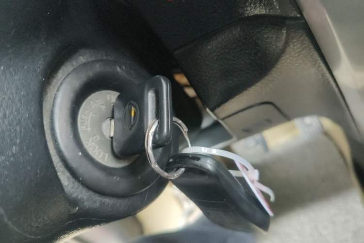 Used Nissan Livina 2010 Jingrui Edition 1.6L Manual Standard Model Vehicle Key