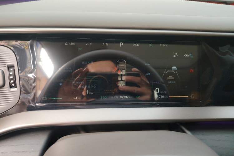 Used Denza D9 2022 DM-i 970 Four-Wheel Drive Prestige Model