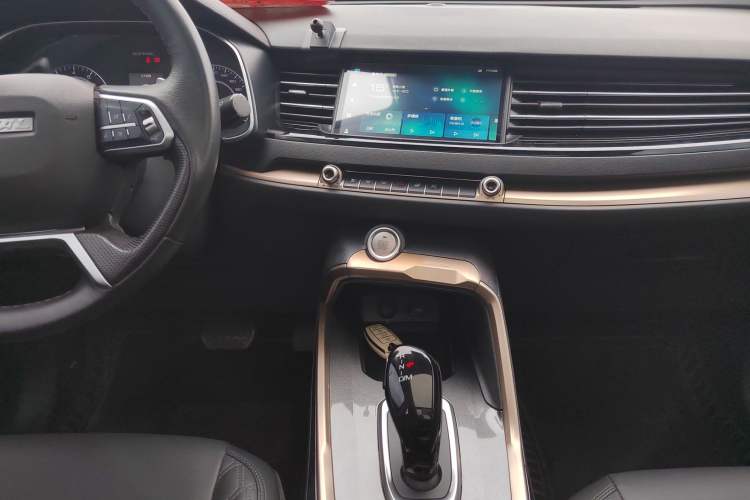 Used Haval H6 2020 1.5 GDIT Automatic Platinum Champion Edition Audio And AC Panel