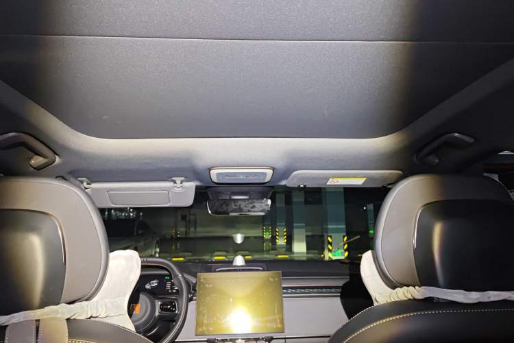 Used Zeekr 7X 2025 100 kWh Long-Range Rear-Wheel Drive with Intelligent Driving Features Headliner