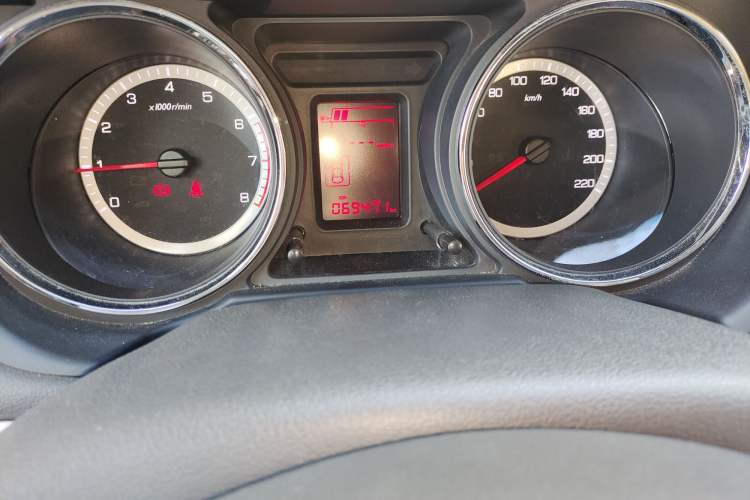 Used Dongfeng Aeolus A60 2014 1.6L Manual Luxury Model