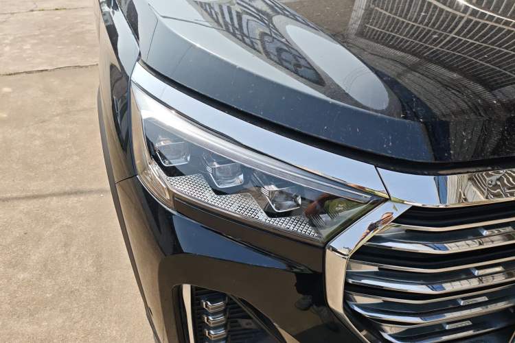 Used JETOUR X90 2022 Zilong 2.0T DCT Wushen Edition 7-Seater Right Front Headlight