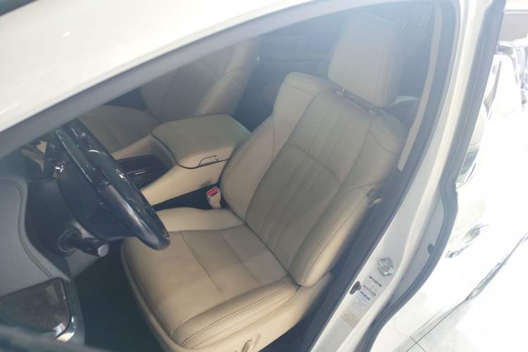 Used Toyota Alphard 2020 Dual-Engine 2.5L Prestige Edition