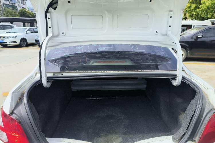 Used Peugeot 301 2014 1.6L Manual Comfort Edition Trunk