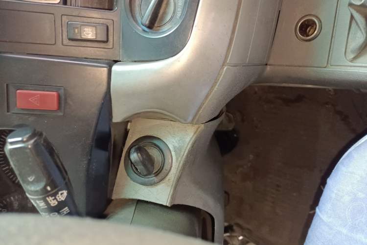 Used Jinbei Hiace 2011 2.0L 5th Generation Kuaiyunwang Standard Version 4G20B Vehicle Key