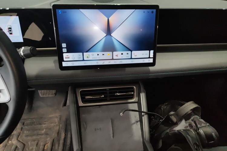 Used BYD Qin L 2025 DM-i Smart Drive 120KM Superior Model