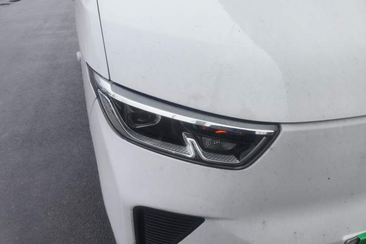 Used Wuling Yangguang 2024 300km Range Practical Window-Sealed Version 60kW Right Front Headlight
