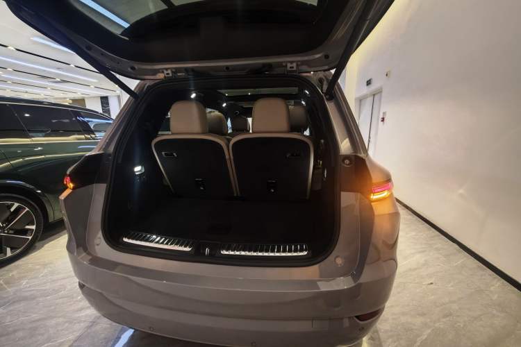 Used Li Auto L9 2025 Ultra Smart Refreshed Edition Trunk