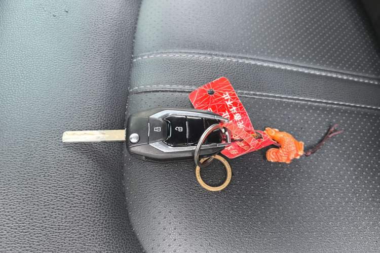 Used SAIC MAXUS G10 2021 2.0T Automatic Elite Edition Diesel 9-Seater