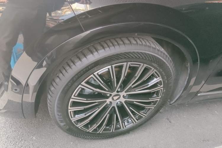 Used Deepal S09 2025 Four-Wheel Drive Ultra+ Custom Edition
