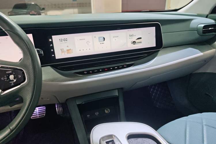 Used ARCFOX Alpha S 2023 735E+ Forest Edition 160kW Audio And AC Panel