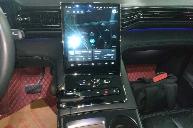 Used Nio ES8 2020 580 km Range 7-Seater Version
