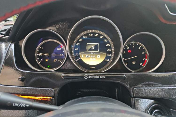 Used Mercedes-Benz C-Class 2010 C 180K Classic model
