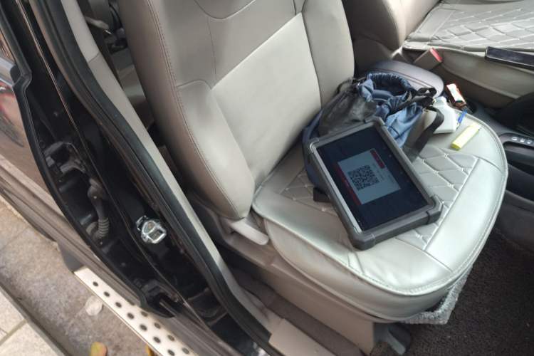 Used Mitsubishi Zinger 2011 2.0L Automatic Luxury Version