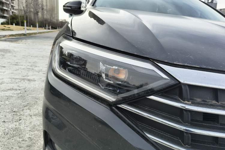 Used Volkswagen Sagitar 2020 280TSI DSG Comfort Version China VI Standard Right Front Headlight