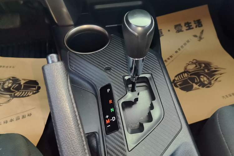 Used Toyota RAV4 2015 2.0L CVT Two-Wheel Drive Fashion Edition
