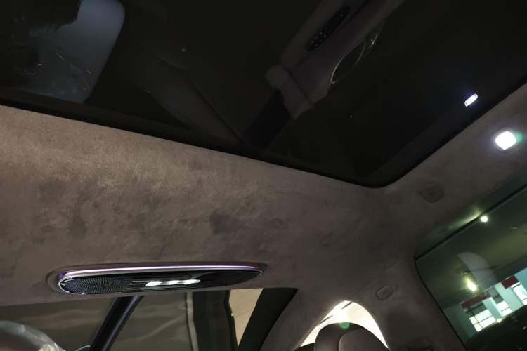 Used IM LS7 2023 100kWh Lux All-Wheel-Drive Version