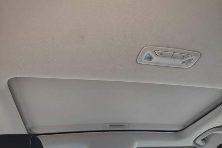 Used Changan Eado 2019 High-Energy Edition 1.6L GDI Manual Pioneer Model China VI Standard
