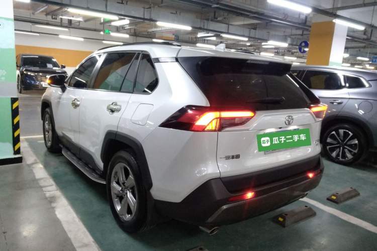 Used Toyota RAV4 2021 2.0L CVT 4x4 Style PLUS Edition
