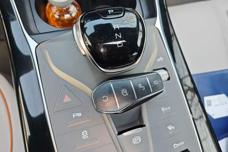 Used BYD Qin PLUS 2024 HONOR Edition DM-i 120KM Excellence Model