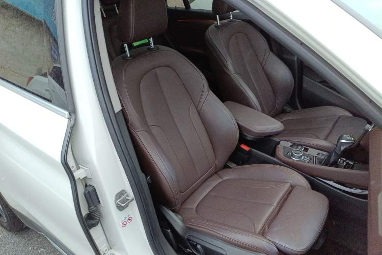 Used BMW X1 2018 xDrive20Li Luxury Edition Right Front Seat