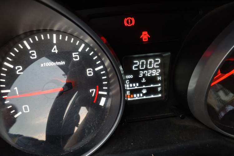 Used FAW Senya S80 2013 1.5L Manual 5-Seat Urban Fashion Edition
