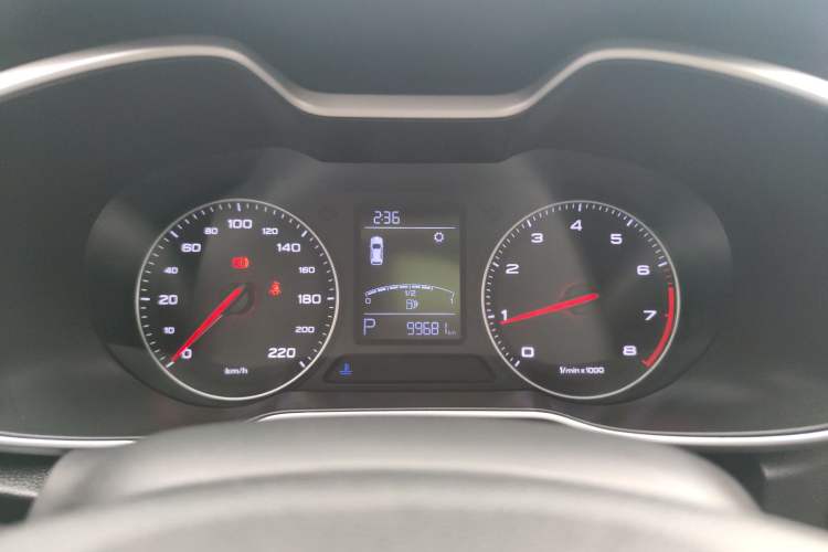 Used MG ZS 2018 1.5L Automatic Luxury Edition China V Standard
