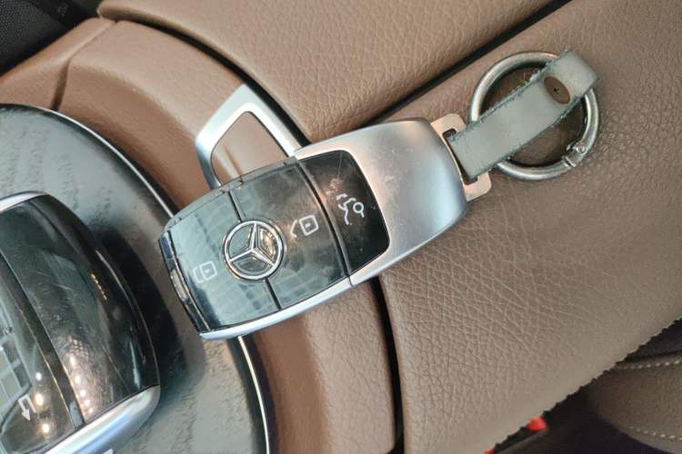 Used Mercedes-Benz E-Class 2018 Facelift E 200 L Sport Edition
