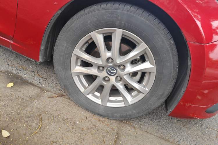 Used Mazda 3 Axela 2016 Sedan 1.5L Automatic Luxury Model