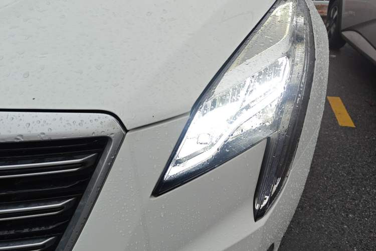 Used Cadillac XTS 2018 28T Elite Edition Left Front Headlight