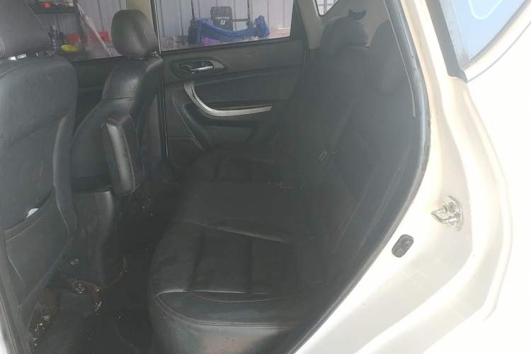 Used CHANGAN CS35 2016 1.6L Automatic Luxury Model China IV Standard Left Rear Seat