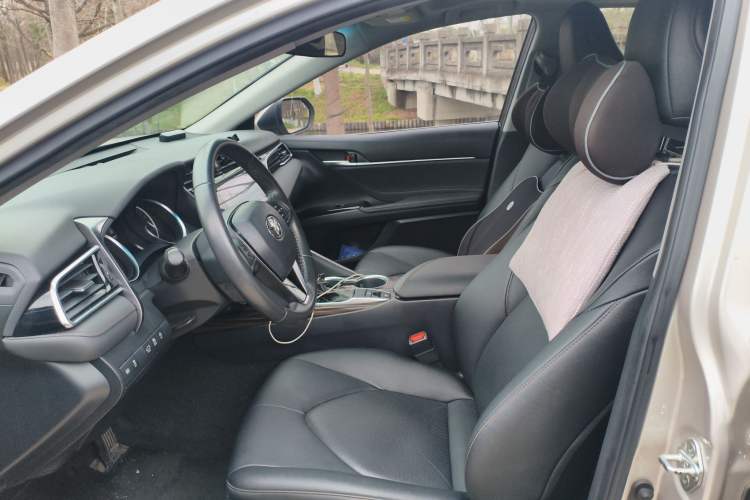 Used Toyota Camry 2019 Revised Version 2.0G Luxury Edition
