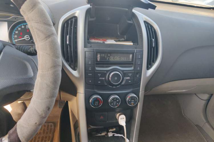 Used Baojun 630 2014 1.5L manual Comfort trim level