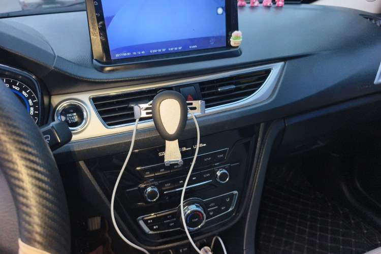 Used CHANGAN Alsvin V7 2015 1.6L Automatic Enjoyment Model China IV Standard
