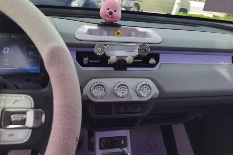 Used Chery QQ Ice Cream 2022 170km Sundae Ternary Lithium Audio And AC Panel