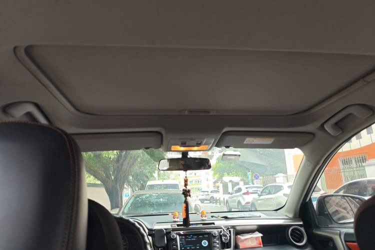 Used Toyota RAV4 2013 2.0L CVT Four-Wheel Drive Fashion Edition