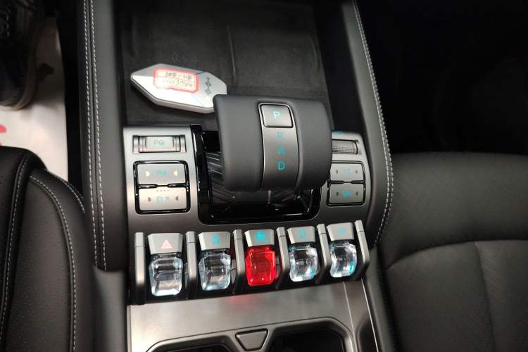 Used Formula Leopard Titanium 3 2025 501 km All-Wheel Drive Intelligent Driving Max Edition