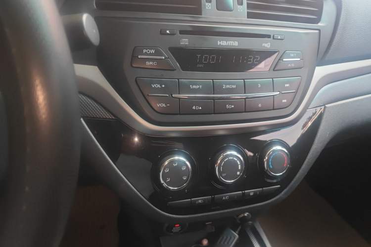 Used Haima M6 2017 1.6L Manual Comfort Model Audio And AC Panel